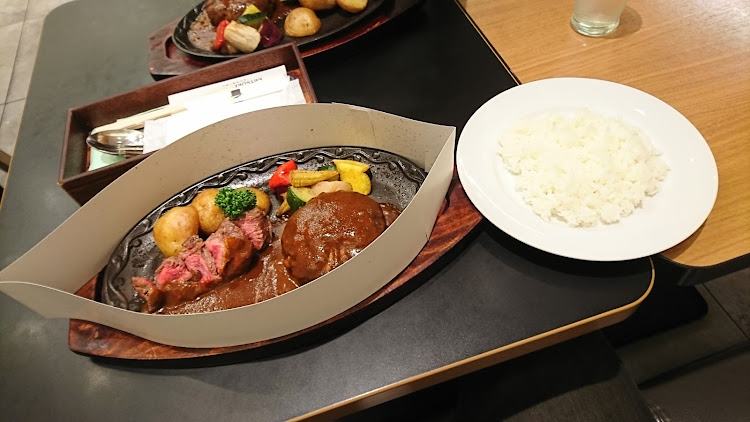 クラウンロイヤルの17クラウン・オフ会・一眼レフ初心者・ドライブ・プチ撮影会に関するカスタム事例の投稿画像2枚目