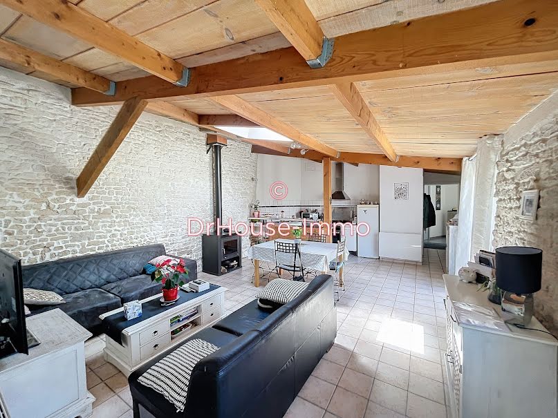 Vente maison 4 pièces 97 m² à Villedoux (17230), 267 750 €