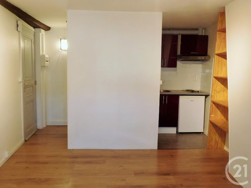 Location  appartement 1 pièce 17 m² à Etampes (91150), 406 €