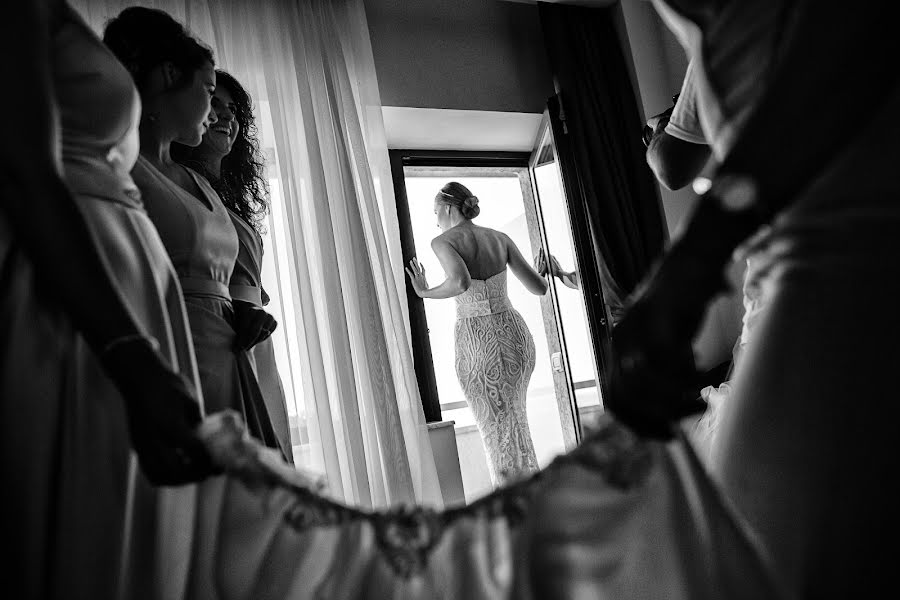 Fotografo di matrimoni Vali Matei (matei). Foto del 9 luglio 2019