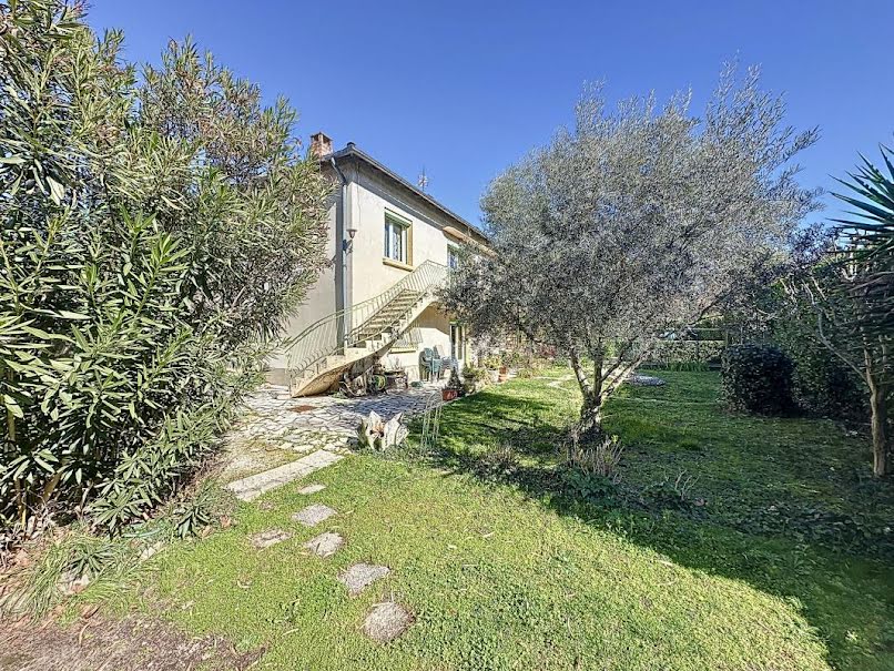 Vente maison 5 pièces 171 m² à Avignon (84000), 277 000 €