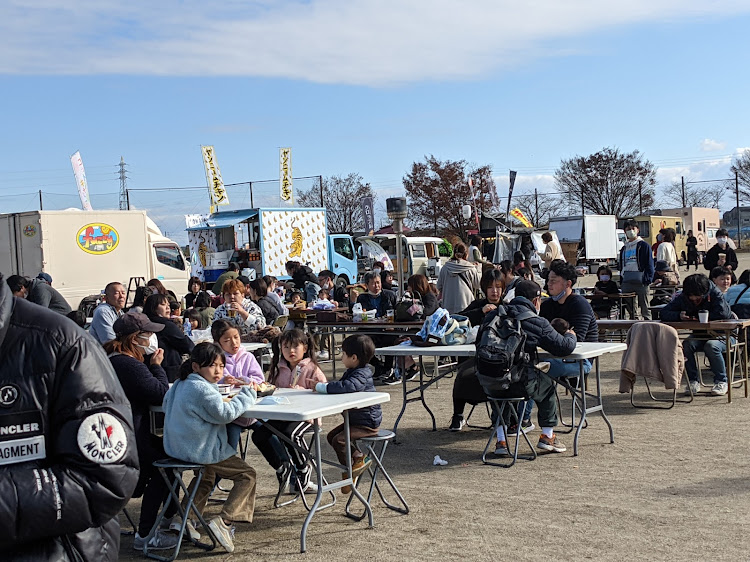 アルトワークスのキッチンカーフェスティバル・ケバブ・とんこつラーメン・冬の花火に関するカスタム事例の投稿画像10枚目