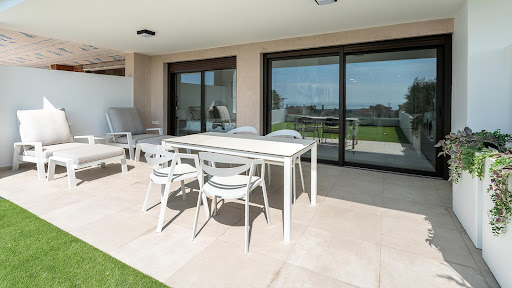 House with pool 4