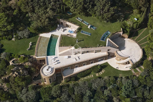 Villa avec piscine 1