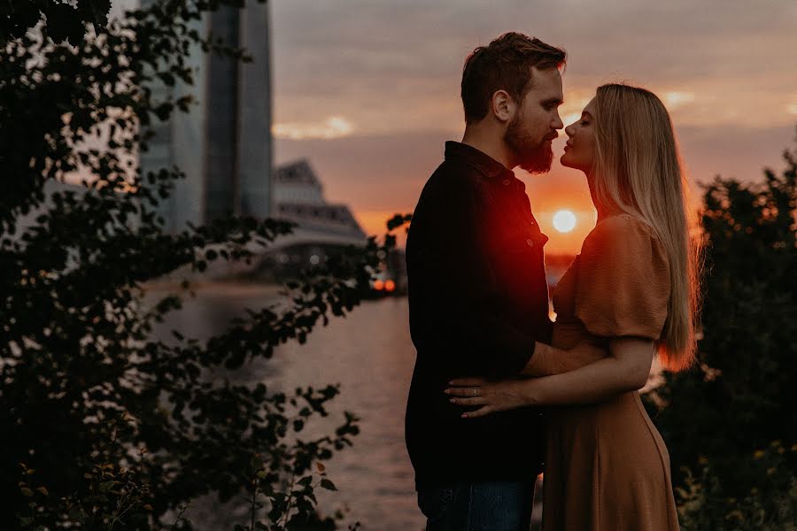 Photographe de mariage Viktor Savelev (savelyev). Photo du 5 novembre 2021