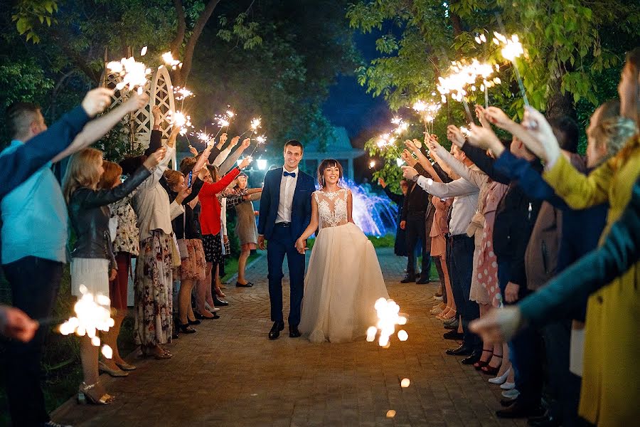 Fotógrafo de bodas Polina Yakovleva (polza241187). Foto del 25 de junio 2019