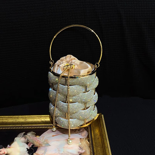 Title 4, Fashion Metal Hand-woven Shiny Rhinestone Quart...