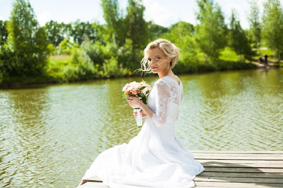 Fotógrafo de casamento Anastasiya Vanyuk (asya88). Foto de 11 de junho 2017