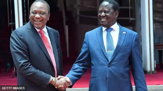 Kuvunjika kwa uhusiano baina ya Rais Uhuru Kenyatta na William Ruto kulitokana na makubaliano baina ya Kenyatta na Raila Odinga( kulia pichani) al maarufu 'Handshake'