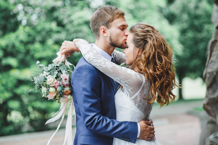 Wedding photographer Aleksandra Veselova (veslove). Photo of 8 January 2018