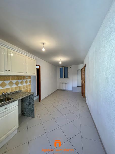 Location  maison 3 pièces 77 m² à Montelimar (26200), 800 €