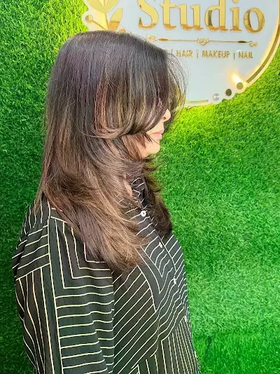 R&M Studio Beauty Salon