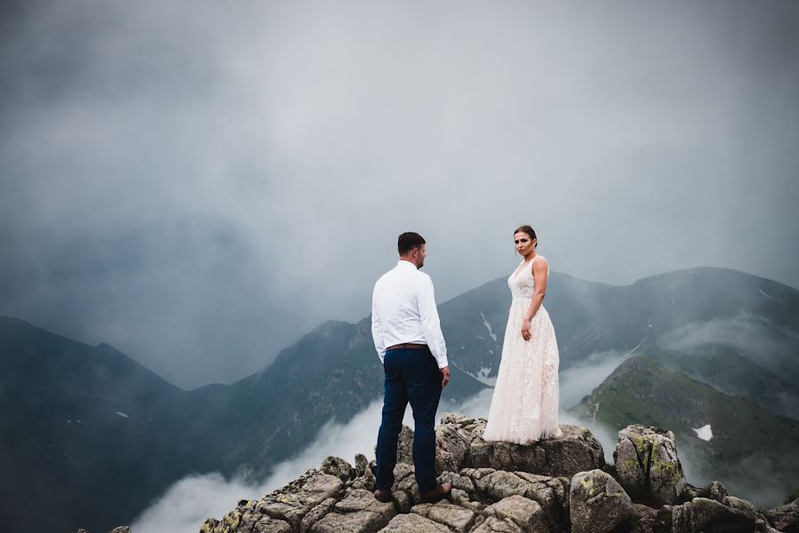 Wedding photographer Artur Olech (orzeszek1904). Photo of 1 August 2019