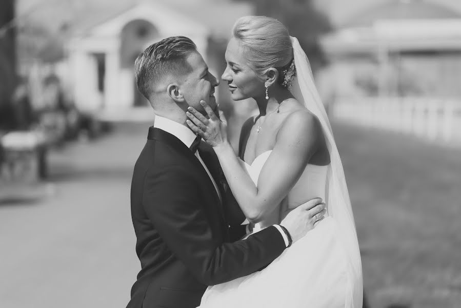 Wedding photographer Denis Tikhomirov (denisti). Photo of 18 October 2019