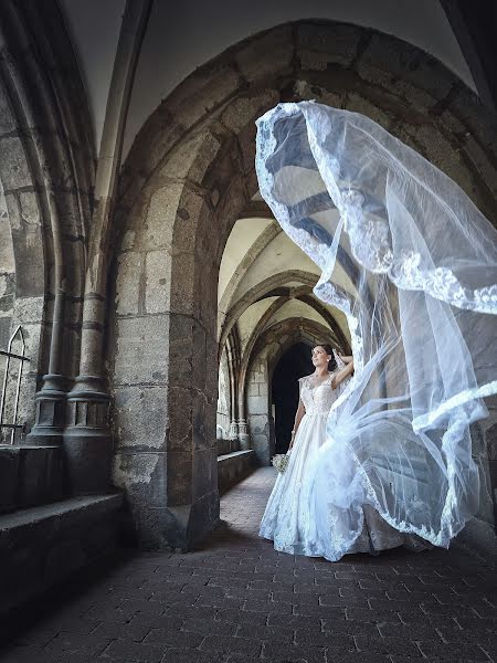 Fotógrafo de casamento Martin Cintula (martincintula). Foto de 8 de abril 2019