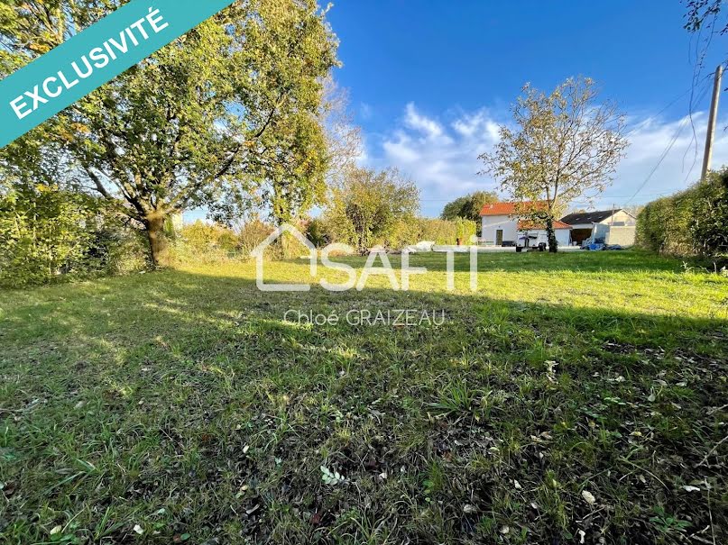 Vente terrain  662 m² à Bressuire (79300), 17 000 €