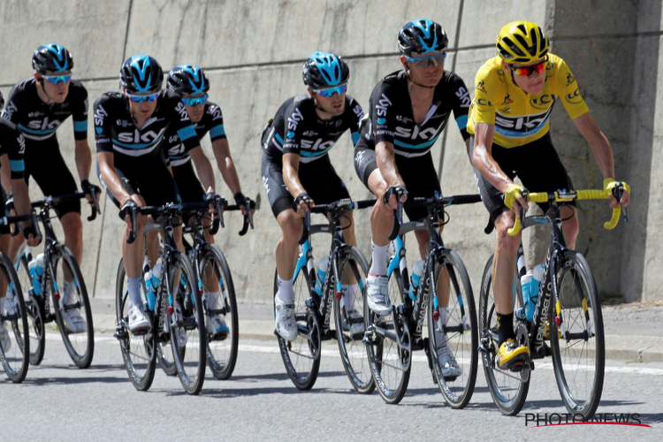 Team Sky laat in etappe naar Roubaix niets aan het toeval over