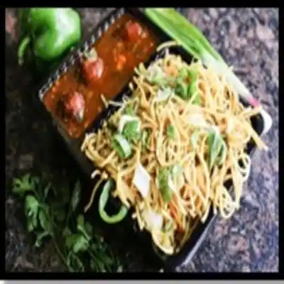 Veg Hakka Noodles + Veg Manchurian