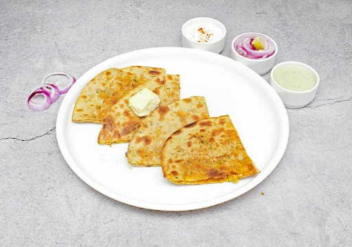 Paneer Paratha With Butter And Pickle