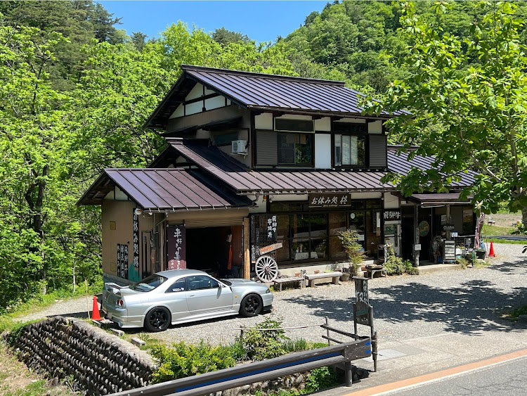 スカイライン GT-Rの白川郷ツーリング・お休み処柊(ひいらぎ)・海王丸パークMTに関するカスタム事例の投稿画像2枚目