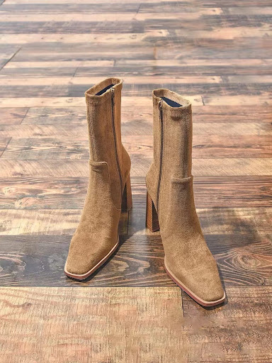 Title 4, Brown Short Boots with Thick Heel, Stretch and ...