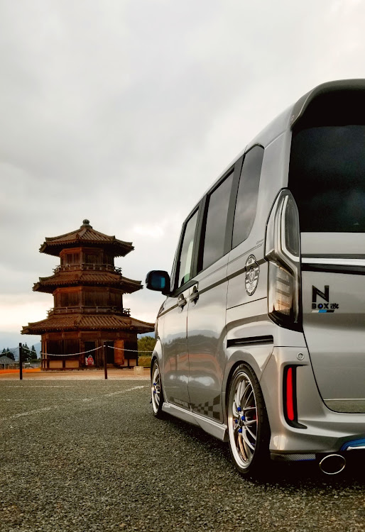 Nボックスカスタムの無言フォロー一切無視・鞠智城🏯・ピンスト施工・色んなフォーメーションで📸に関するカスタム事例の投稿画像8枚目