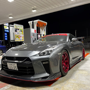 NISSAN GT-R