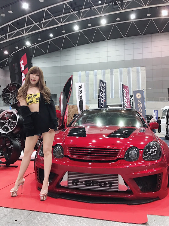クラウンアスリートのキャンギャル・広島カスタムカーショー・エスティークラフト・210クラウン・ガールズオーナーに関するカスタム事例の投稿画像1枚目