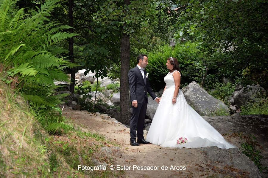 Fotografo di matrimoni Ester Pescador (esterpescador). Foto del 13 maggio 2019