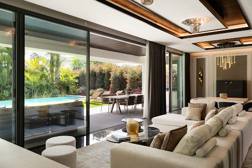 Seaside house with pool and garden 4