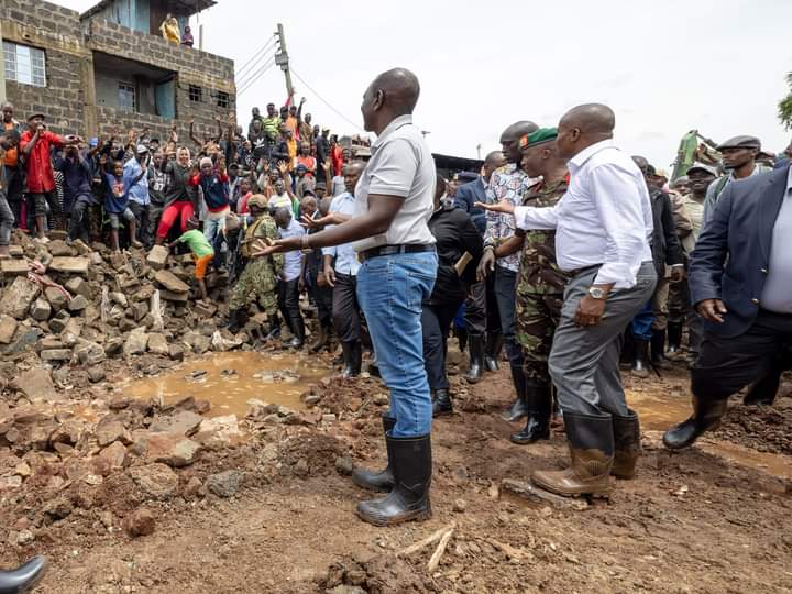 President William Ruto addressing residents of Kiamaiko ni Mathare Sub County, Nairobi, on Monday, May 6, 2024