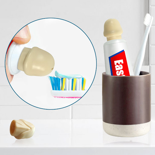 Title 2, Creative Spoof Toothpaste Head Squeezing Machin...