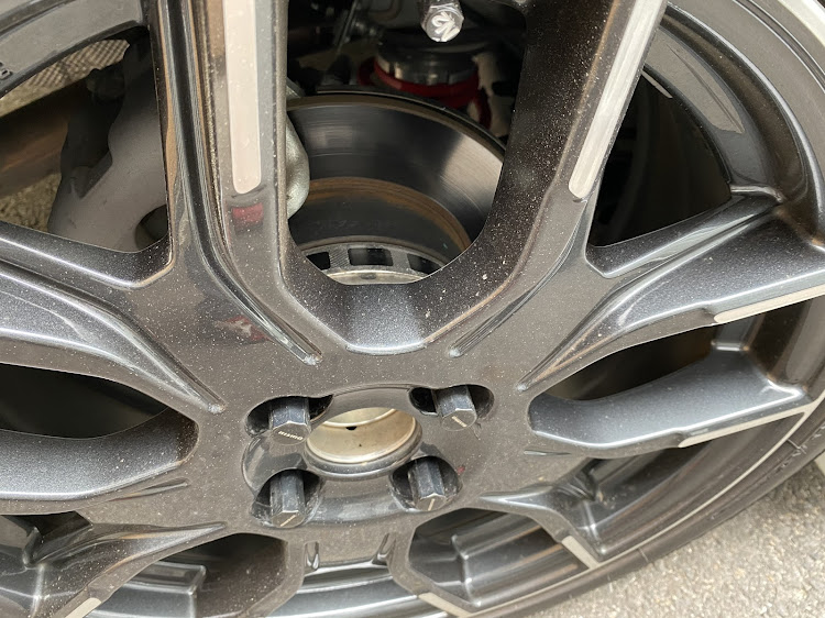 ノートのホイールナット・NISMO・ニスモに関するカスタム事例の投稿画像2枚目