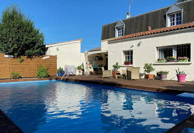 Maison avec piscine et terrasse 2