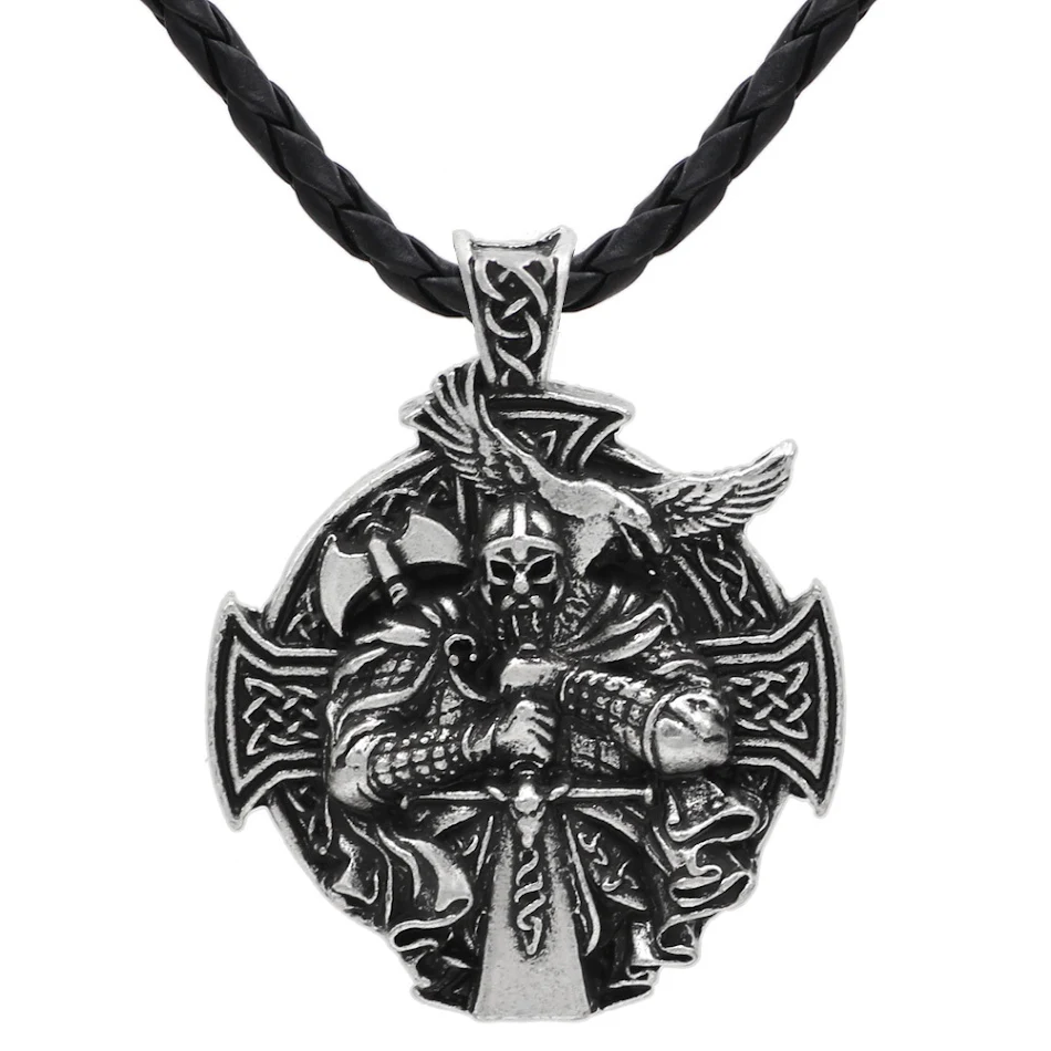 Collier Marteau de Corbeau Aoding pour Guerrier Viking, pour un style audacieux et une protection symbolique, robuste et unique.