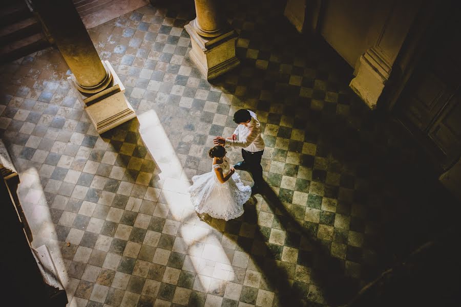 Fotografo di matrimoni Emese Mándi (mandiemese). Foto del 20 febbraio 2022