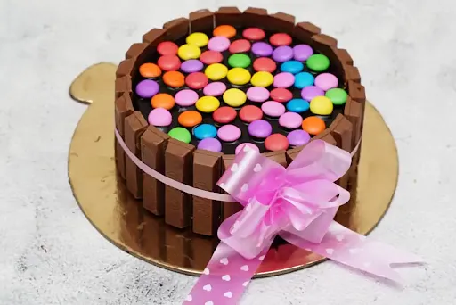 KitKat Cake