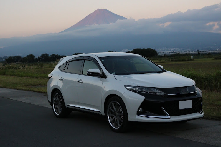 ハリアーのあなたの推し純正品・ハリアー乗りと繋がりたい・ハリアー乗りは良い人ばかり・富士山と愛車に関するカスタム事例の投稿画像2枚目