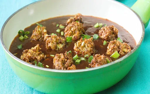 Manchurian Noodels (Gravy