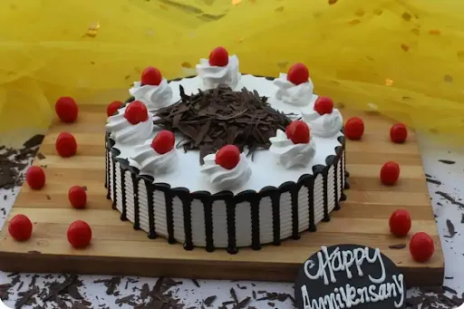 Black Forest Cake [500 Grams]