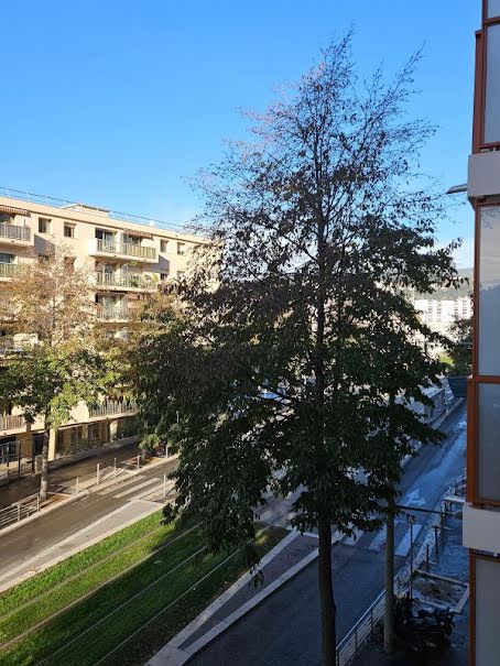 Vente appartement 5 pièces 82 m² à Nice (06000), 254 000 €