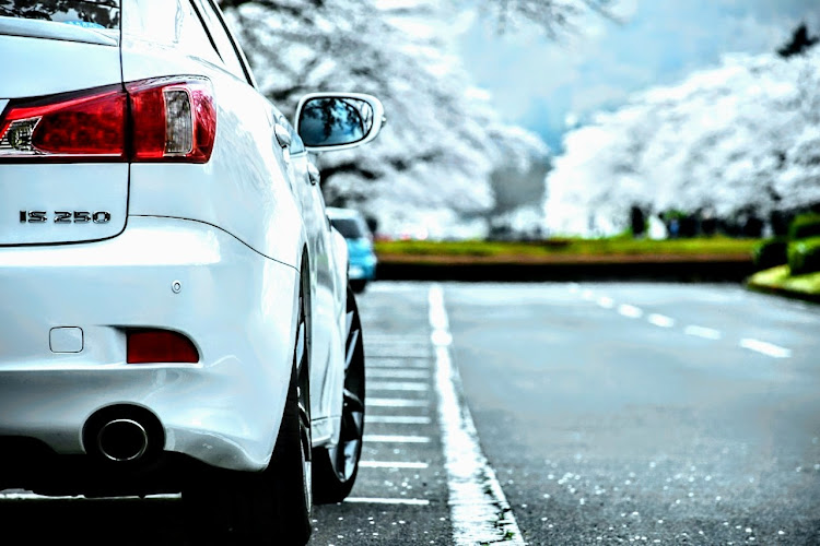 ISの毎月10日はL10系GSの日・毎月20日はGSE2#の日・桜とコラボ・ドライブ・サクラと愛車に関するカスタム事例の投稿画像1枚目