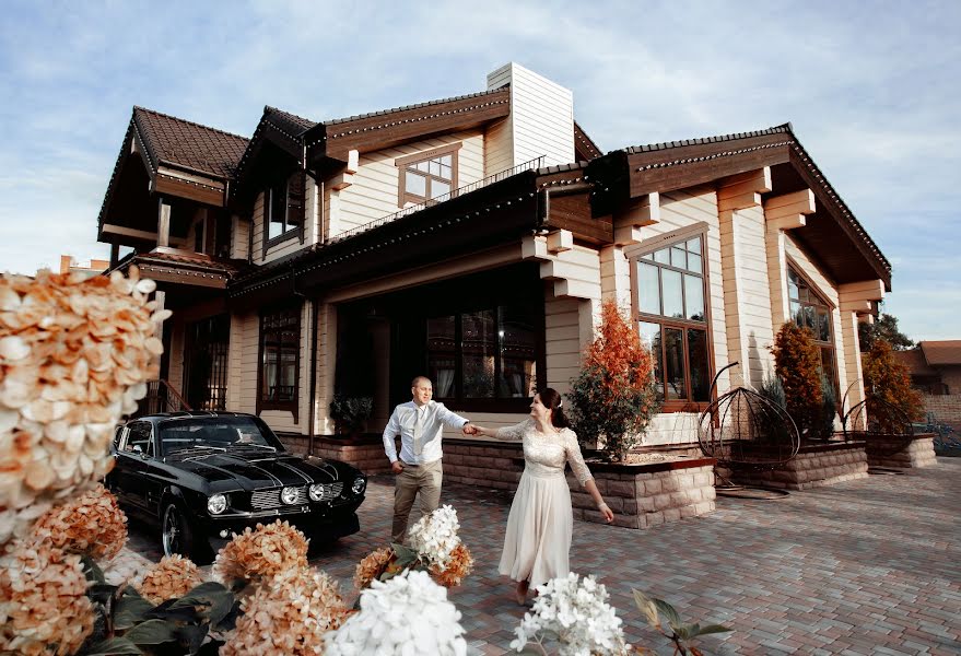 Wedding photographer Maksim Burkovskiy (burkovsky). Photo of 1 January 2023