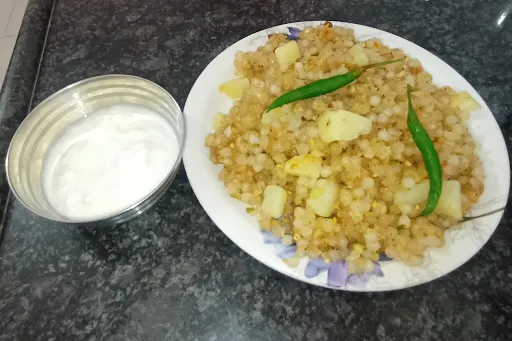 Navratri Sabudana Khichdi With Dahi