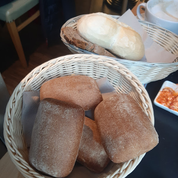 Gluten-Free Bread/Buns at Rauschenbach deli