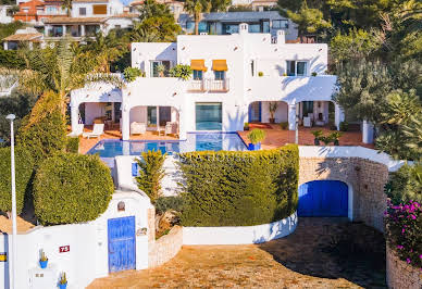 Villa avec piscine et terrasse 10