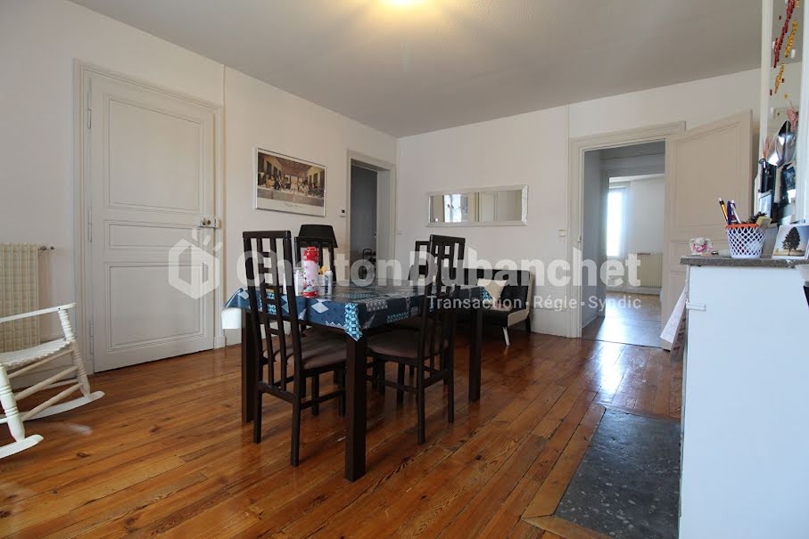 Vente appartement 5 pièces 196 m² à Roanne (42300), 171 000 €