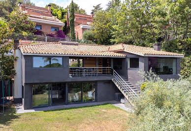 House with garden and terrace 9