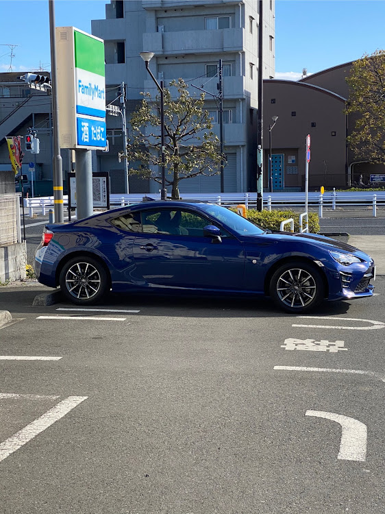 86のZN6・86・BRZ・ハチロク・アズライトブルーに関するカスタム事例の投稿画像2枚目