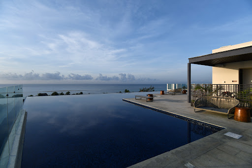Apartment with terrace and pool 3